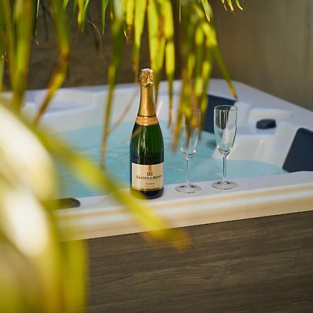 Suite Atypique - Jacuzzi Privatif En Centre Ville De Cognac Ngoại thất bức ảnh