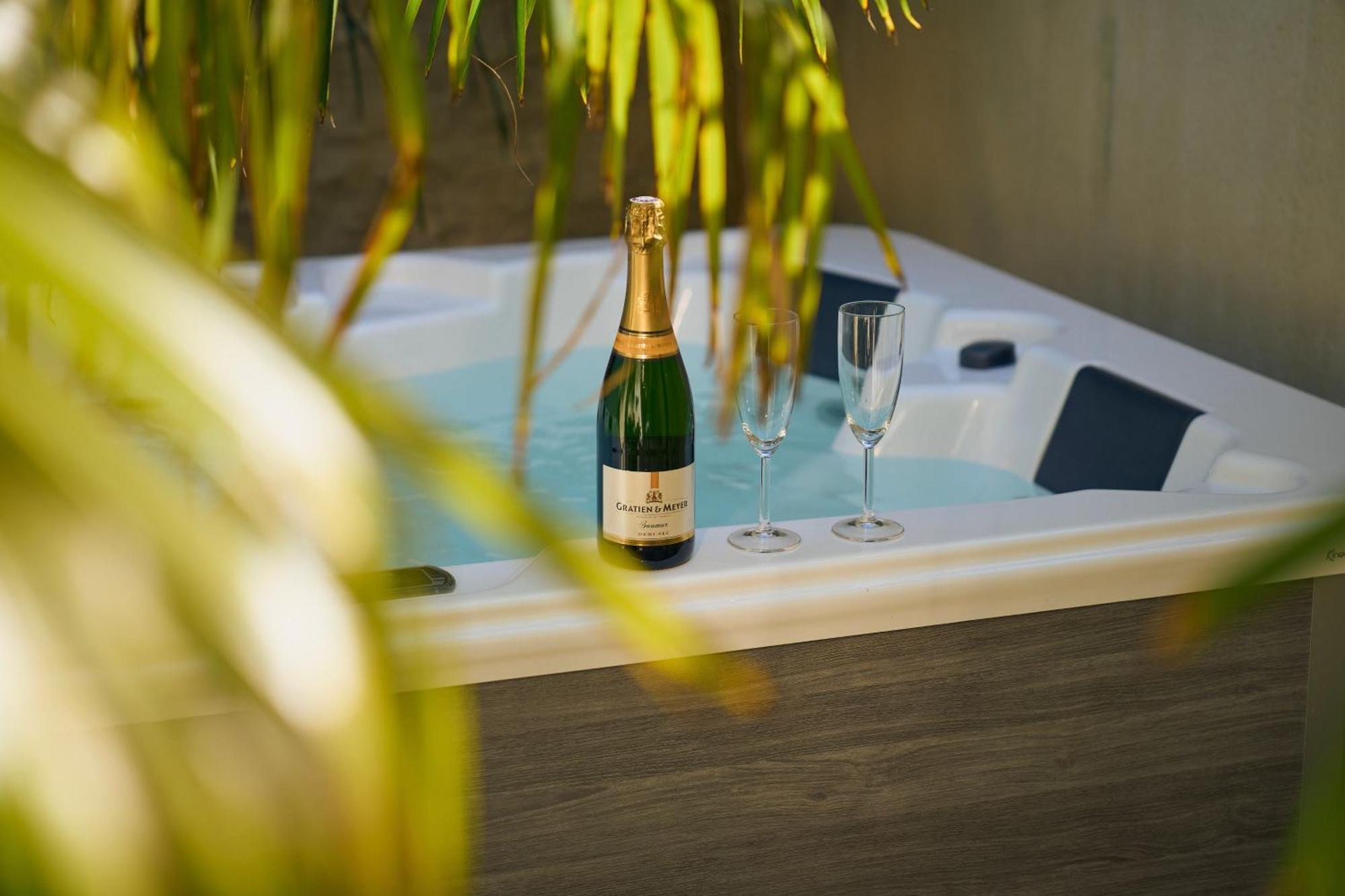 Suite Atypique - Jacuzzi Privatif En Centre Ville De Cognac Ngoại thất bức ảnh