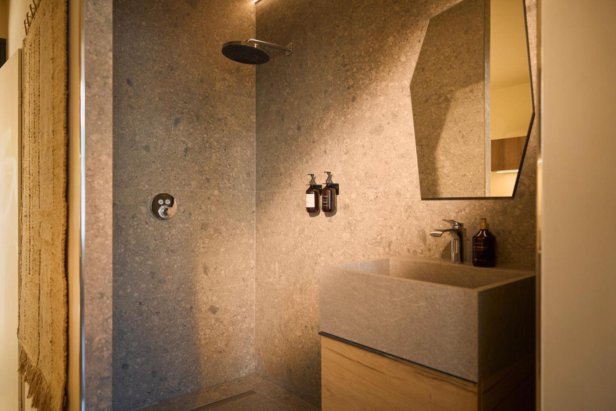 Suite Atypique - Jacuzzi Privatif En Centre Ville De Cognac Ngoại thất bức ảnh