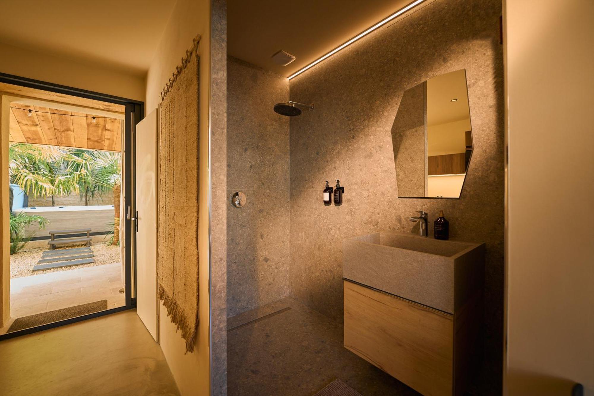 Suite Atypique - Jacuzzi Privatif En Centre Ville De Cognac Ngoại thất bức ảnh